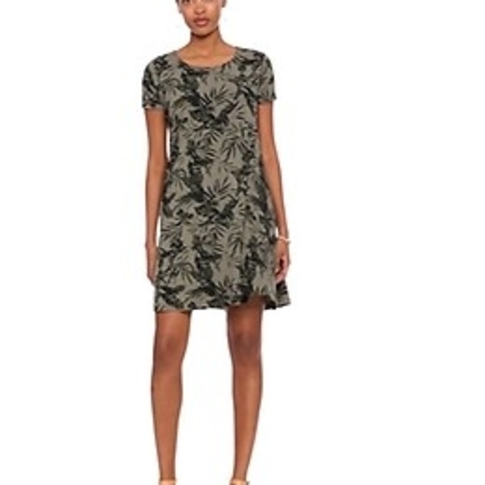 Green and Black Leaf Print Dress
